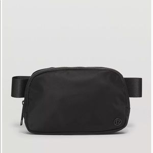 Lululemon Everywhere Belt Bag